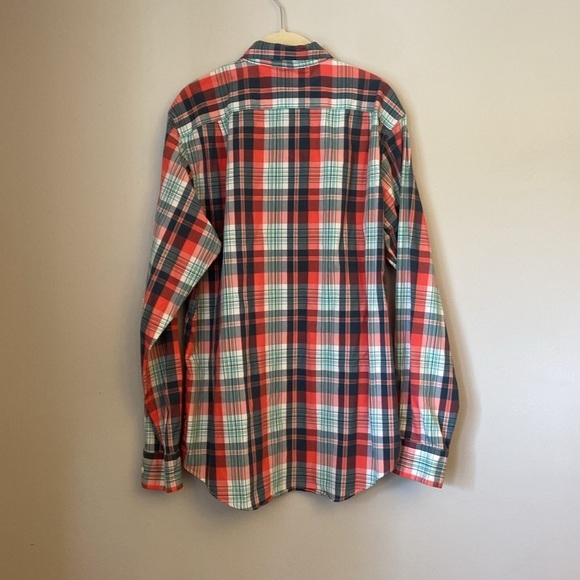 💜Nautica Plaid Button up shirt Men’s size medium - Picture 3 of 8